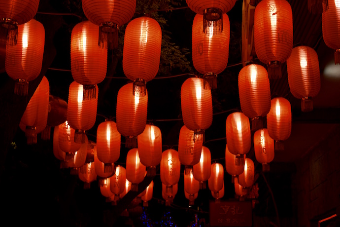 Китайский фонарь Цилиндр с бахромой 35х65 см, оранжевый Китайский фонарь Цилиндр с бахромой 35х65 см, оранжевый